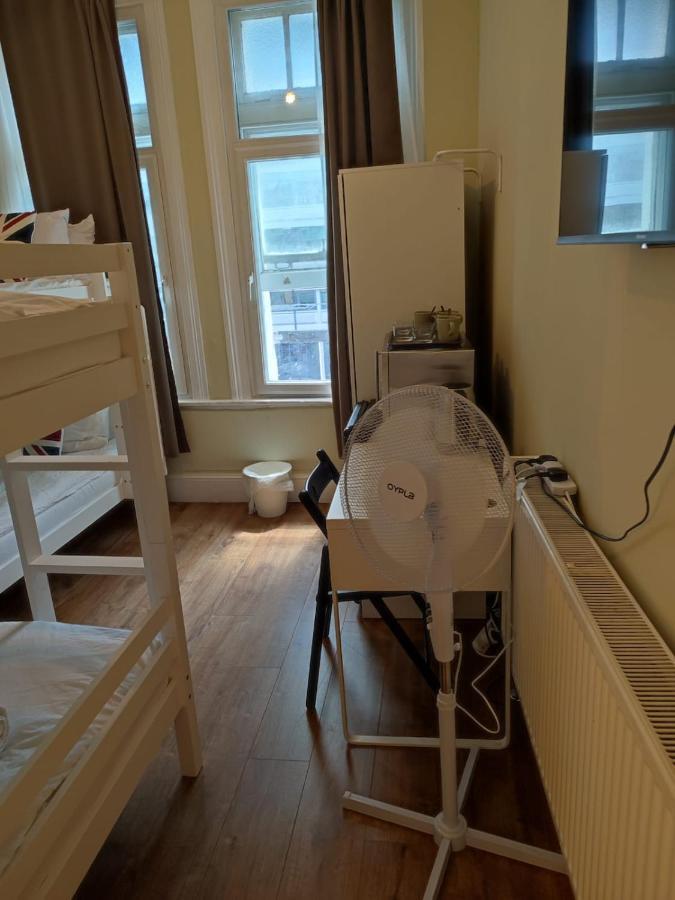 Room At 264 London Exteriör bild